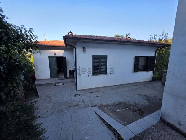casa indipendente in vendita a Minucciano in zona Verrucolette