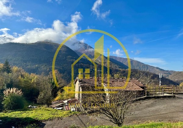 casa indipendente in vendita a Minucciano in zona Gramolazzo