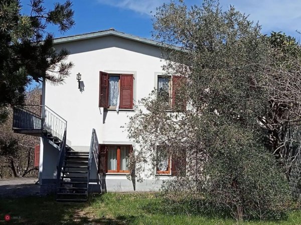 casa indipendente in vendita a Minucciano in zona Pugliano