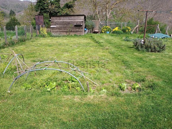 casa indipendente in vendita a Minucciano