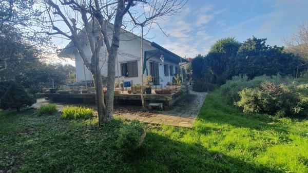 casa indipendente in vendita a Minucciano