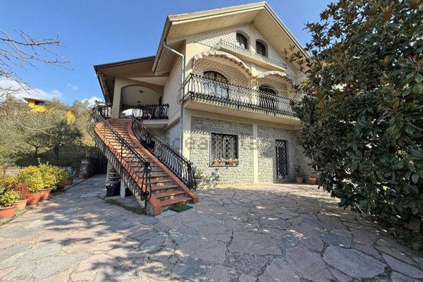 casa indipendente in vendita a Minucciano