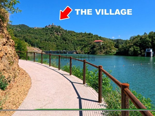 casale in vendita a Minucciano in zona Castagnola