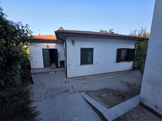 casa indipendente in vendita a Minucciano in zona Verrucolette