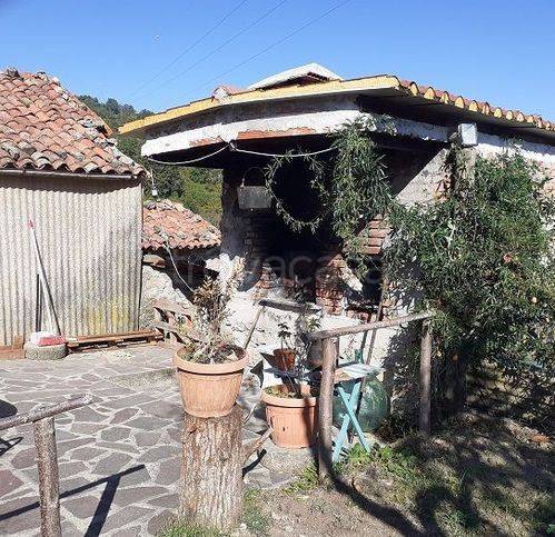 casa indipendente in vendita a Molazzana
