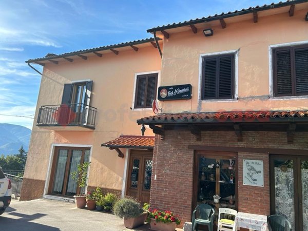 negozio in vendita a Molazzana in zona Sassi