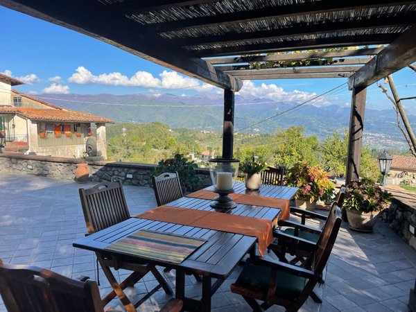 casa indipendente in vendita a Molazzana in zona Eglio
