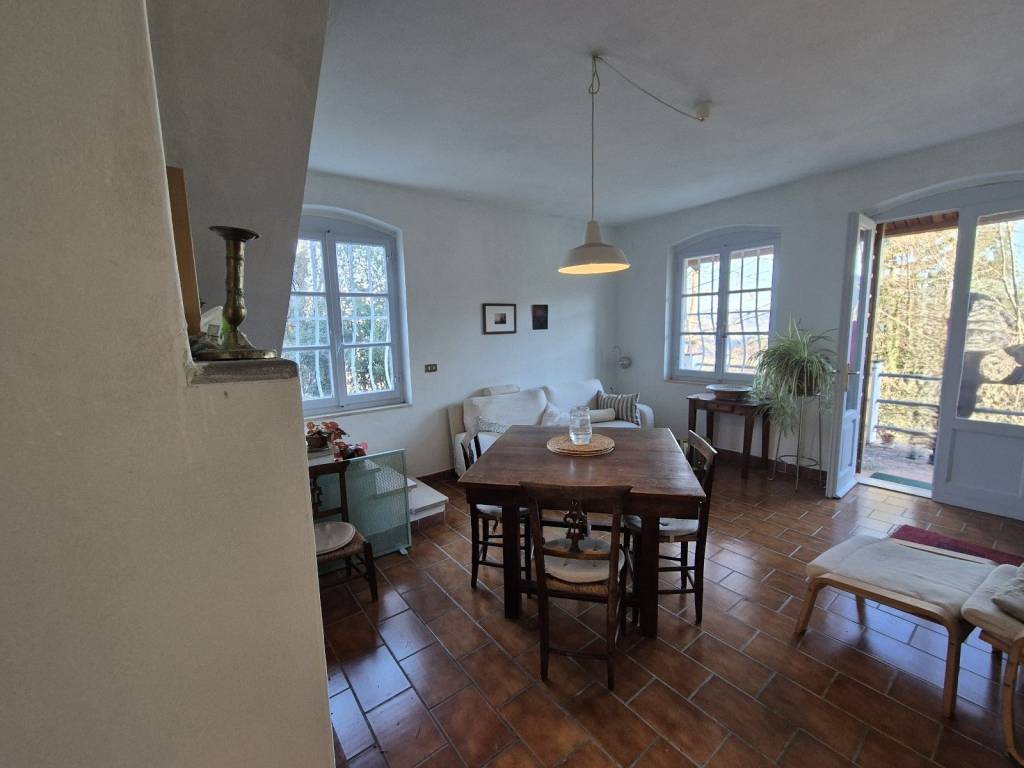 casa indipendente in vendita a Molazzana