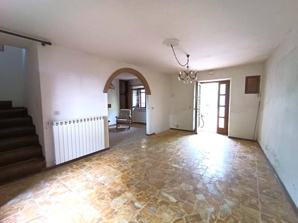 casa indipendente in vendita a Molazzana in zona Sassi