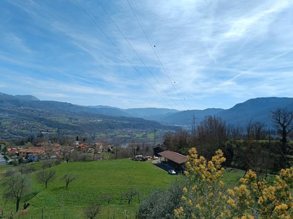 casa indipendente in vendita a Molazzana