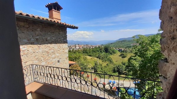 casa indipendente in vendita a Molazzana