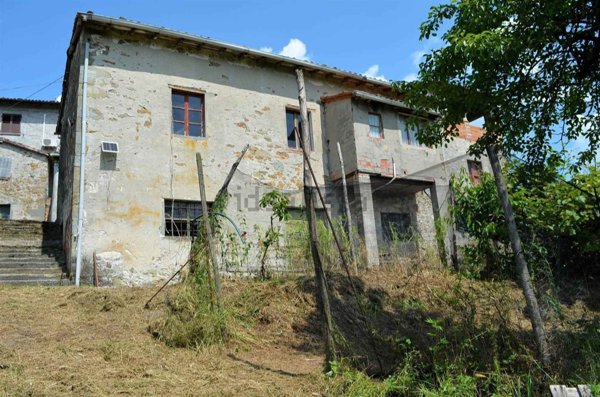 casa indipendente in vendita a Molazzana