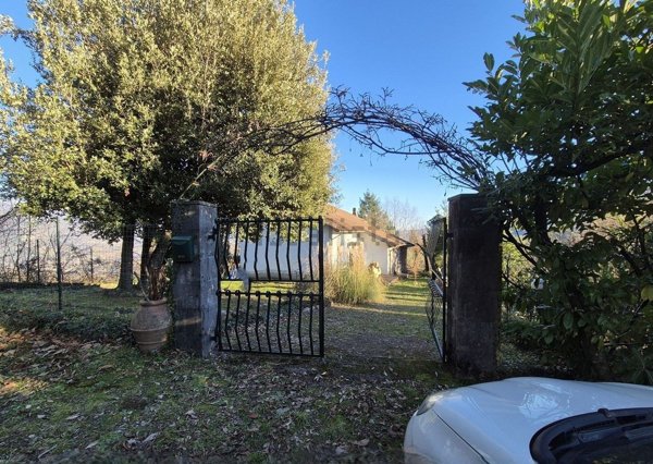 casa indipendente in vendita a Molazzana