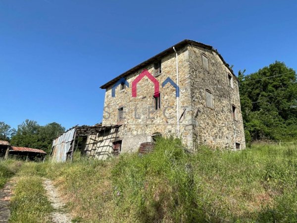 casa indipendente in vendita a Molazzana in zona Cascio