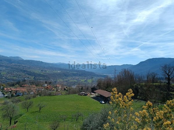 casa indipendente in vendita a Molazzana