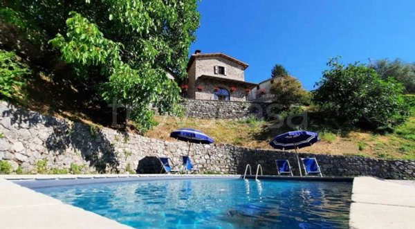 casa indipendente in vendita a Molazzana in zona Sassi