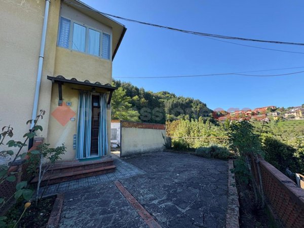 appartamento in vendita a Molazzana