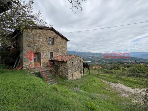 casale in vendita a Molazzana in zona Cascio