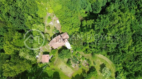 casa indipendente in vendita a Molazzana