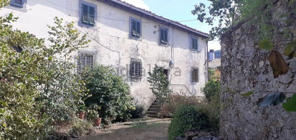 appartamento in vendita a Molazzana in zona Sassi