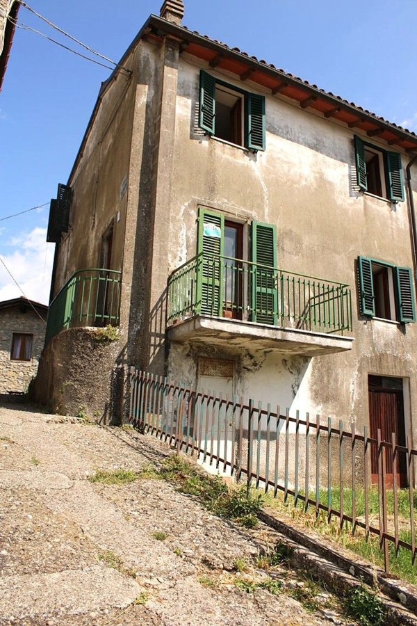 casa indipendente in vendita a Molazzana in zona Sassi
