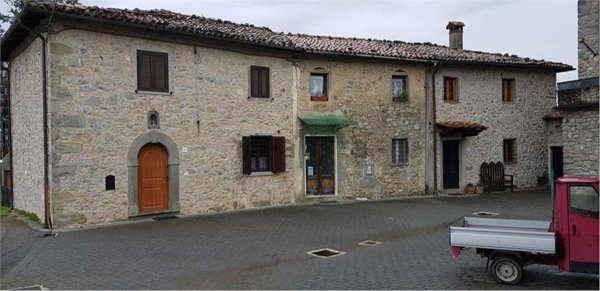 casa indipendente in vendita a Molazzana