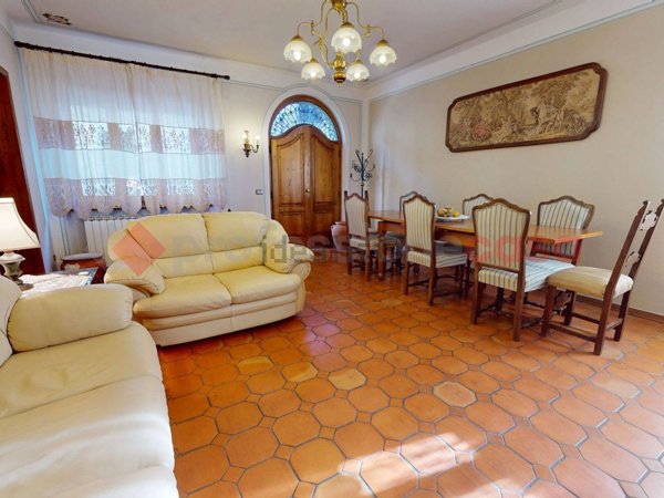casa semindipendente in vendita a Molazzana in zona Sassi