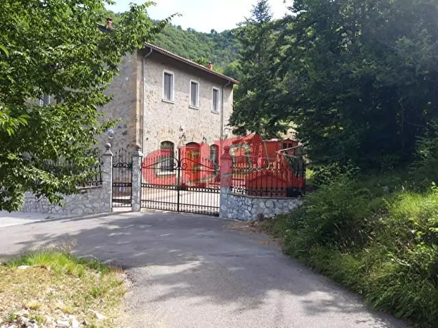 casa indipendente in vendita a Molazzana