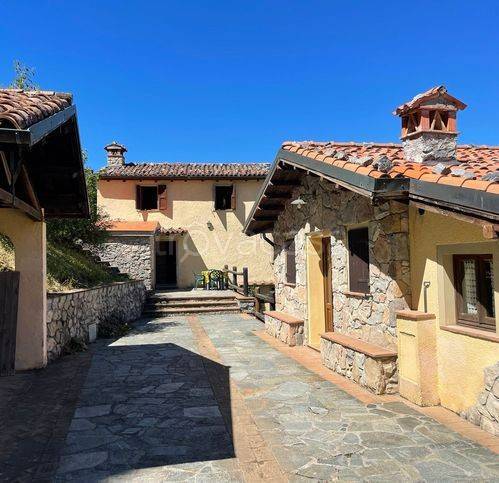 casa indipendente in vendita a Molazzana