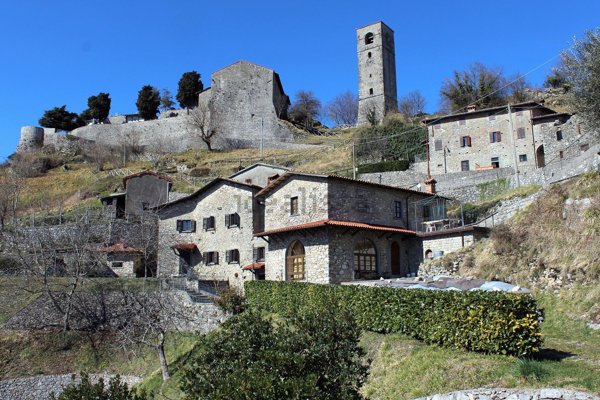 casale in vendita a Molazzana