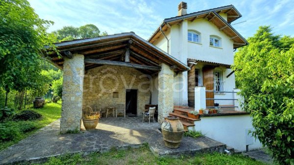 casa indipendente in vendita a Molazzana