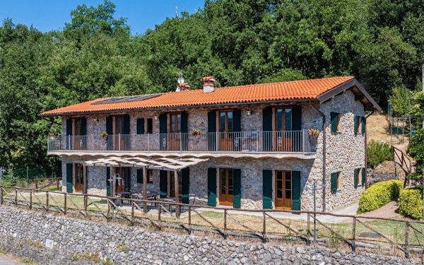 casa indipendente in vendita a Molazzana in zona Brucciano