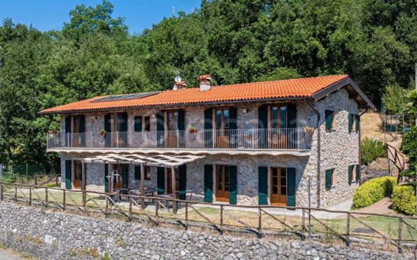casa indipendente in vendita a Molazzana