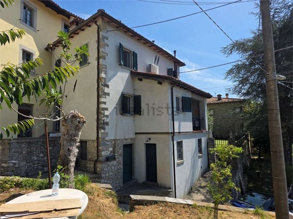 casa indipendente in vendita a Molazzana