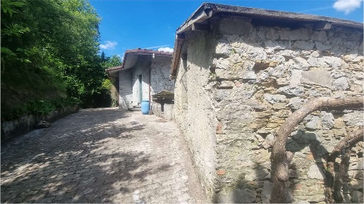 casa indipendente in vendita a Molazzana