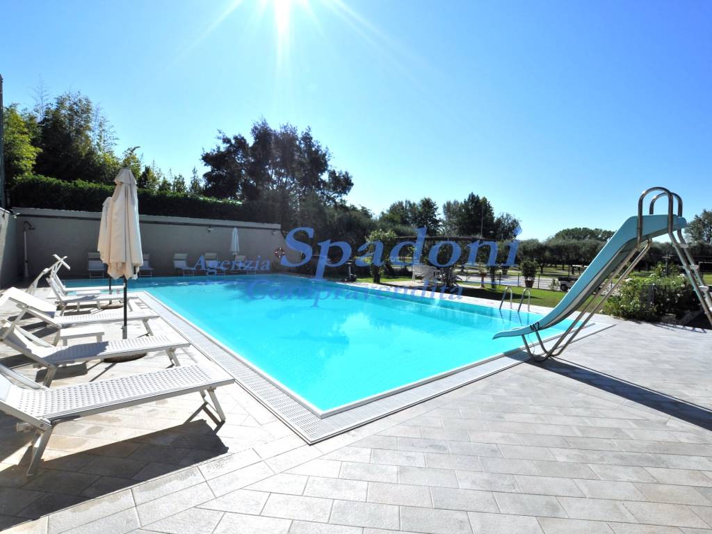 casa indipendente in vendita a Montecarlo