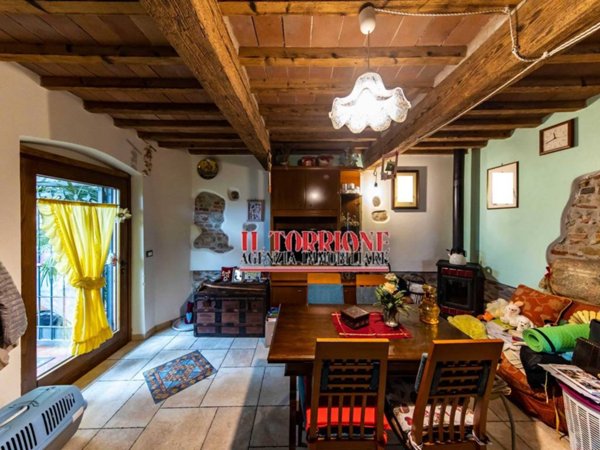 casa indipendente in vendita a Montecarlo