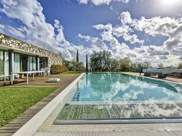 casa indipendente in vendita a Montecarlo