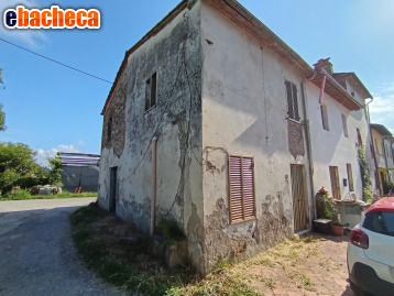 casa indipendente in vendita a Montecarlo