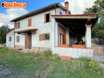 casa indipendente in vendita a Montecarlo
