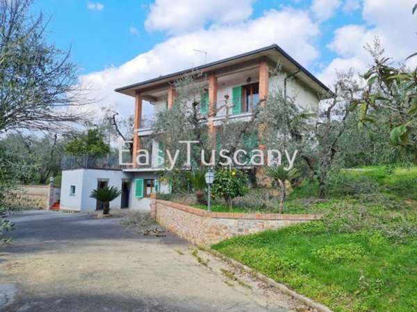 casa indipendente in vendita a Montecarlo