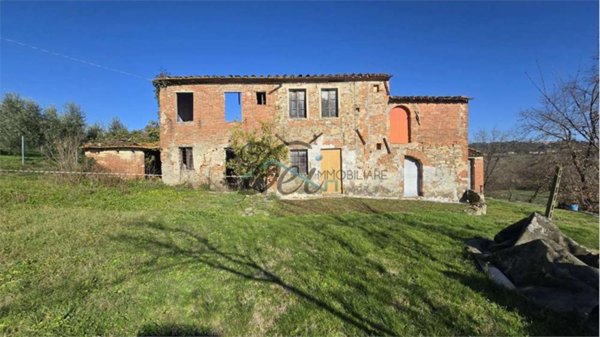 casa indipendente in vendita a Montecarlo