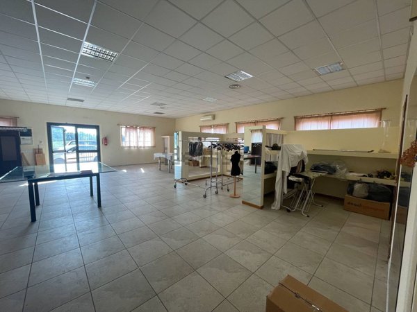 locale di sgombero in vendita a Montecarlo