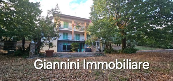 casa indipendente in vendita a Montecarlo