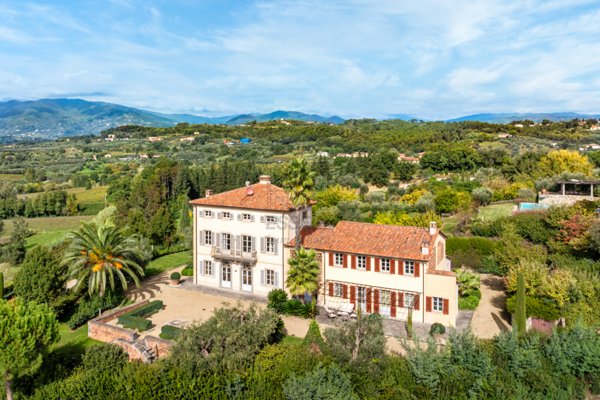 casa indipendente in vendita a Montecarlo
