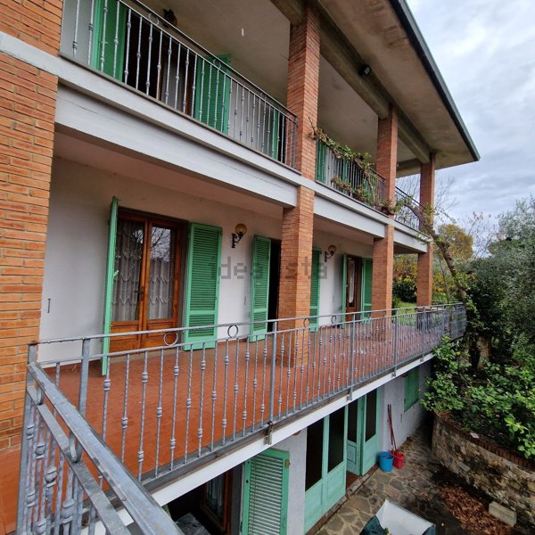 casa indipendente in vendita a Montecarlo