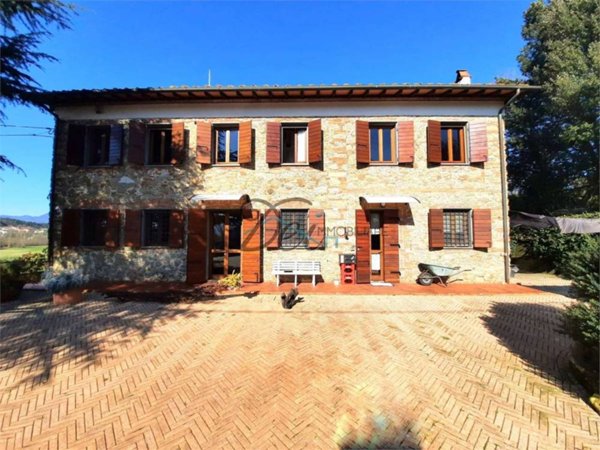 casa indipendente in vendita a Montecarlo