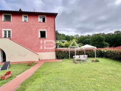 casa indipendente in vendita a Montecarlo