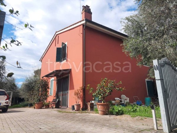 casa indipendente in vendita a Montecarlo
