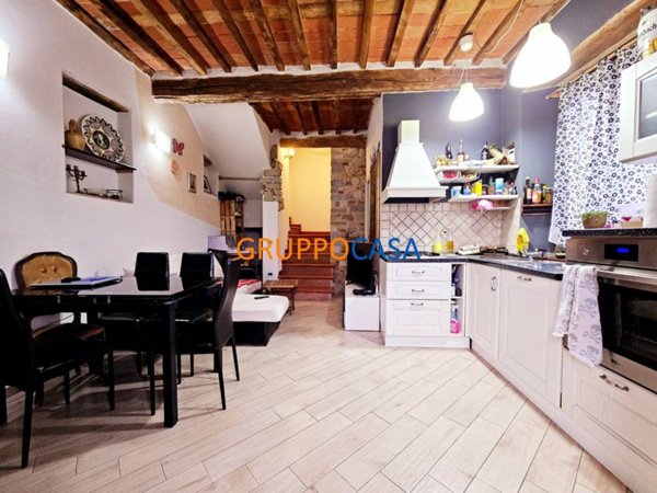 casa indipendente in vendita a Montecarlo